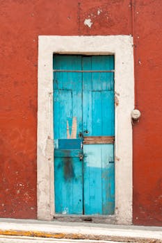 https://images.pexels.com/photos/261102/pexels-photo-261102.jpeg