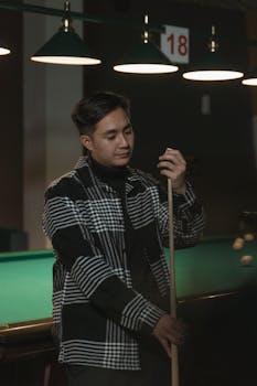 banknotes-and-credit-cards