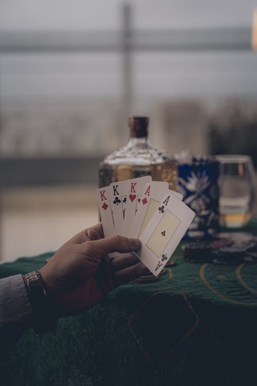 Asiakastieto Maksuhäiriömerkintä: Tietoa Velkatilanteesta Ja Sen Vaikutuksista