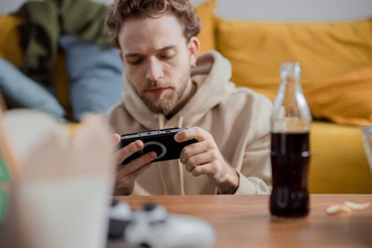 pexels-person-planning-money